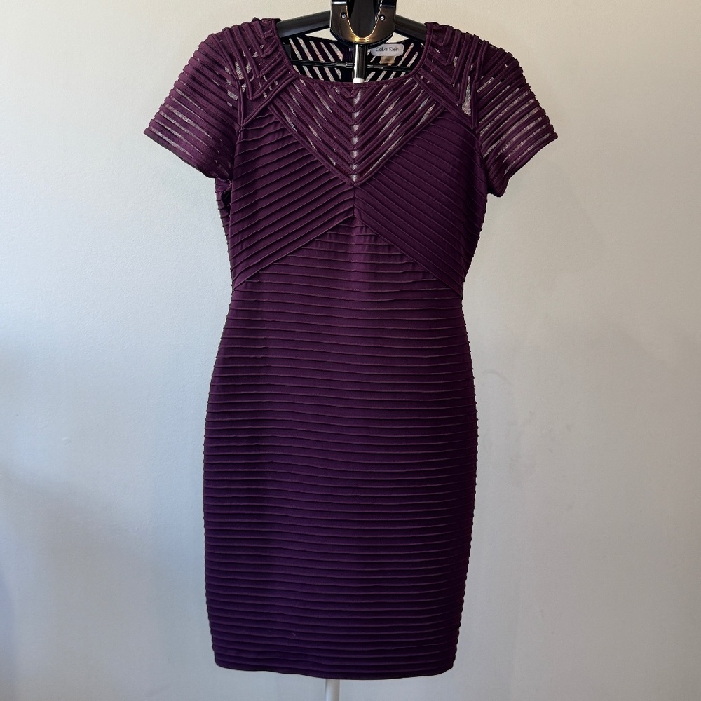 Calvin Klein Textured Mesh Bandage Sheath Dress – Plum – Size 8